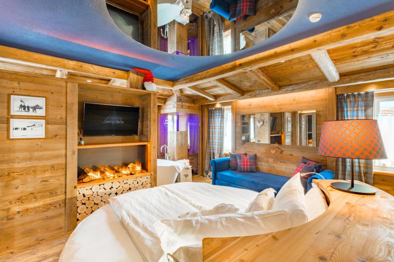 John Luxury Suites 福尔加里亚 外观 照片