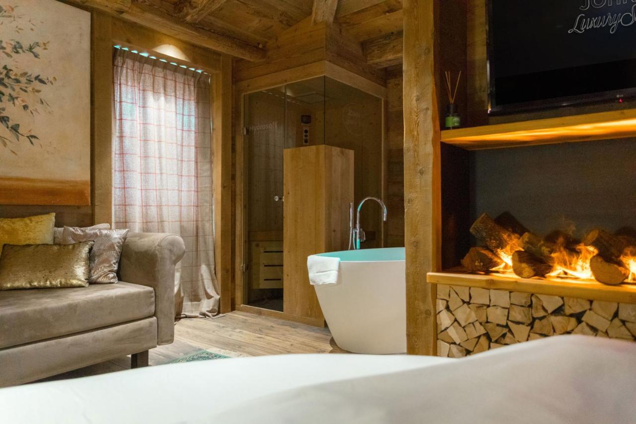 John Luxury Suites 福尔加里亚 外观 照片
